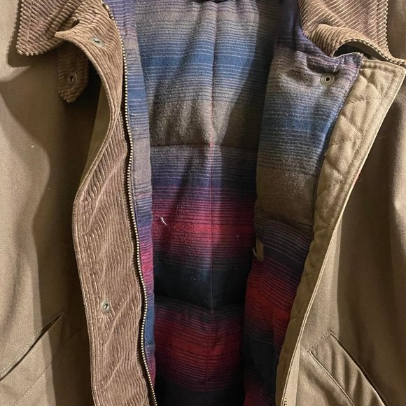 Eddie Bauer Limited Edition Collaboration with Pendleton. - Picture 14 of 14